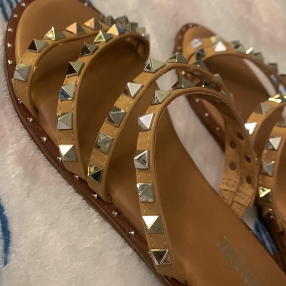 Tan leather sandals with silver studs size 8.5 - Picture 7 of 8